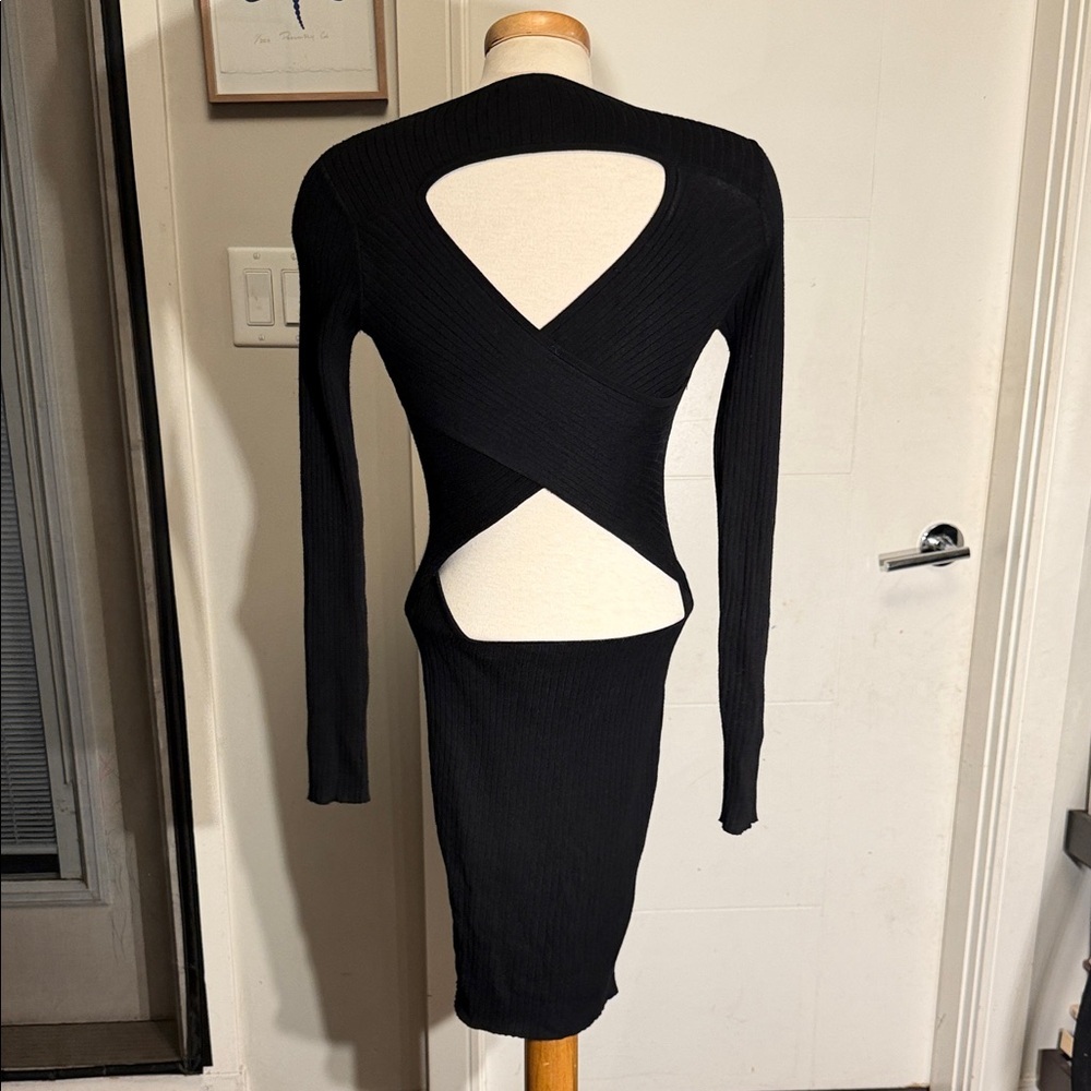 Elegant Black Cut-Out Back Knit Dress